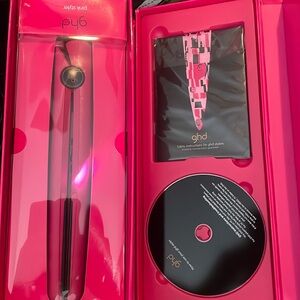 ghd Pink Hair Styler